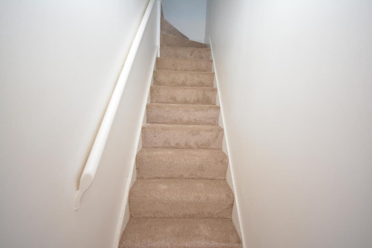 London Luxury 5 Bedroom House 2 Min Walk To The Tube Station Dagenham Exteriör bild